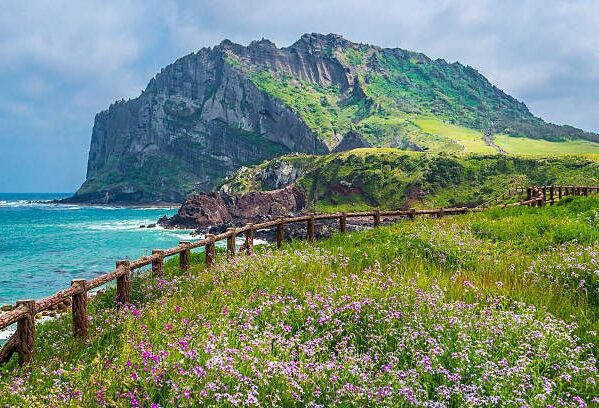 Du lịch trên đảo Jeju - Hàn Quốc : Nơi tạo ra những bản tình ca đắm say